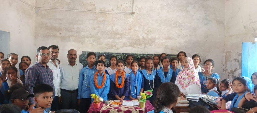 चार मध्य विद्यालय में बाल संसद का गठन