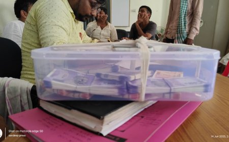 62800 रुपये का जाली नोट पुलिस ने किया बरामद। आरोपी गिरफ्तार ,टेम्पू जब्त।