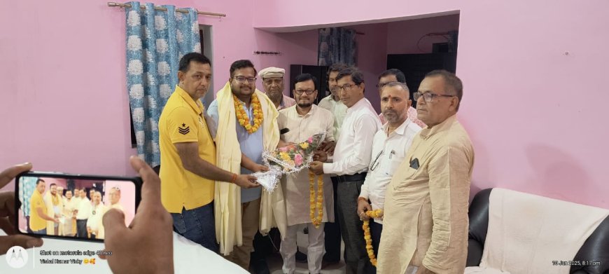 श्री सूर्य मंदिर नया समिति के अध्यक्ष को किया गया सम्मानित.